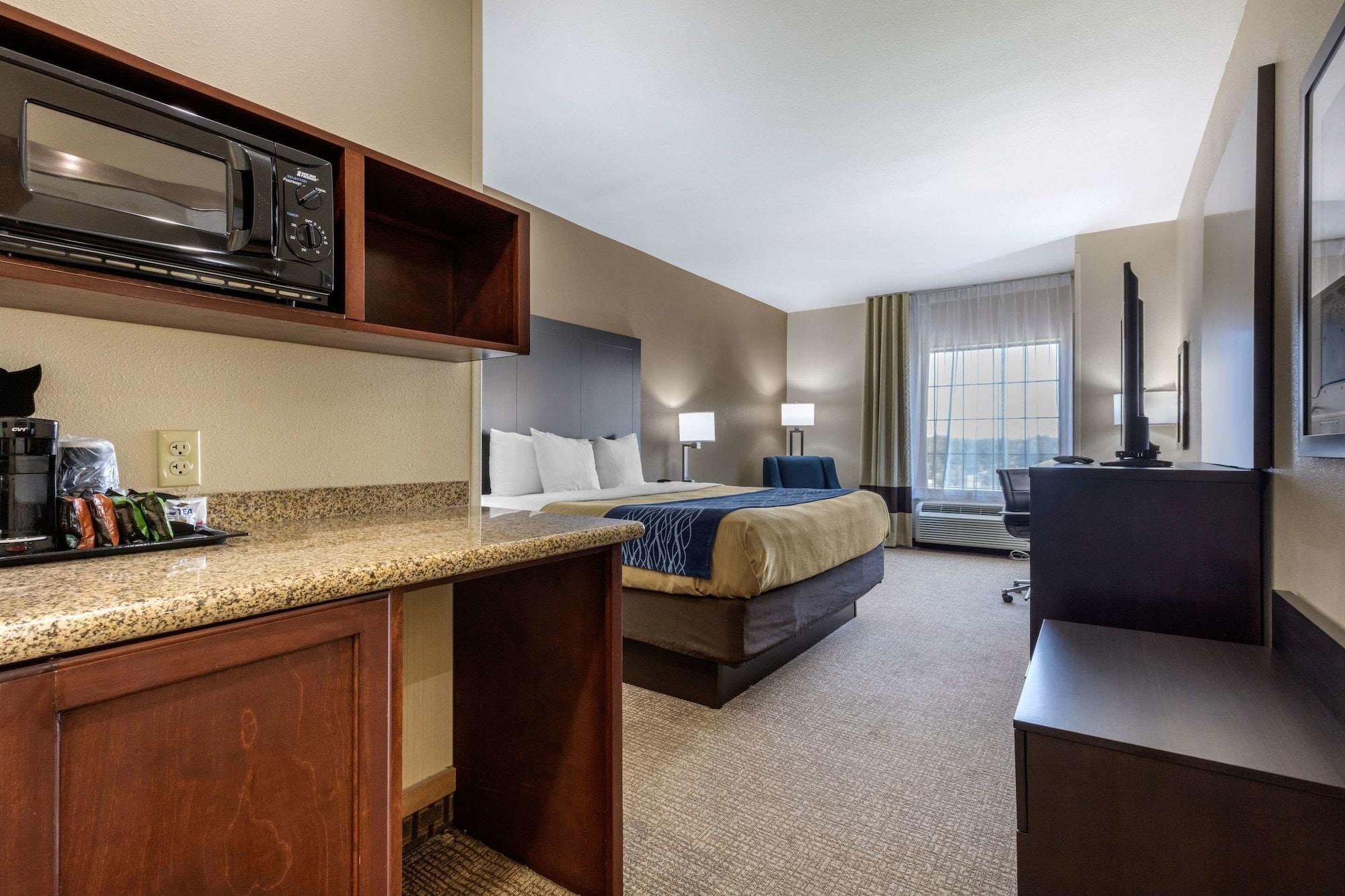 Comfort Inn & Suites North Little Rock Mccain Mall מראה חיצוני תמונה
